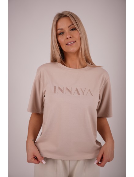 Beżowy t-shirt oversize